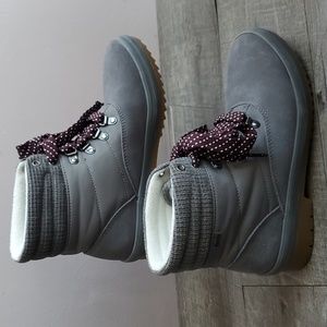 Woman's Ked Boots
